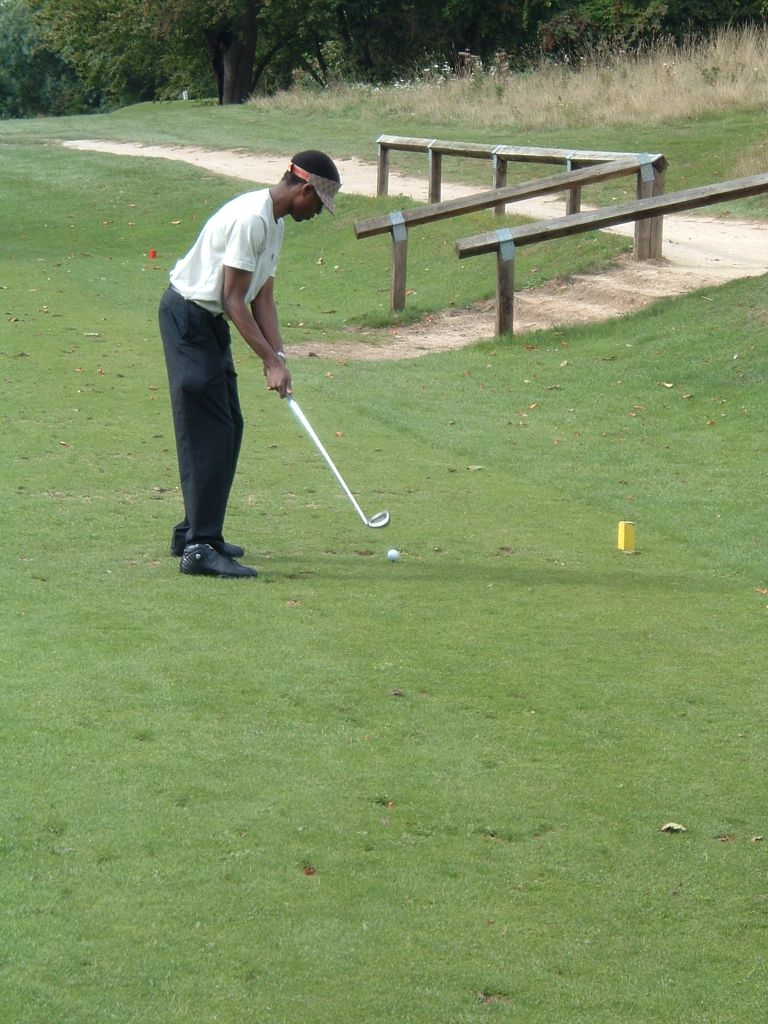 Jabunong playing an iron shot at Stockwood Park